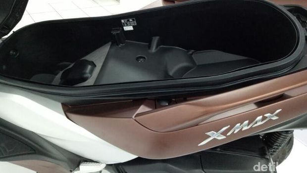 Kurang dari 24 Jam, Pemesan Skutik Yamaha XMAX Tembus 1.000 Orang