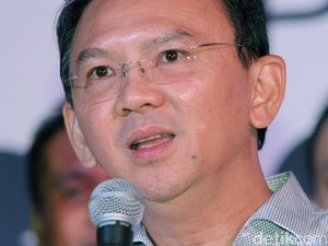 Karangan Bunga Dibakar, Ahok: Itu Kan Rezekinya Pasukan Oranye