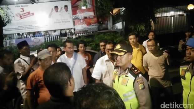 TNI dan Polri jaga Posko Pemenangan Anies-Sandi