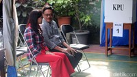 Djarot terdaftar dengan nomor 297 diikuti istrinya demgan nomor 298. Ada sebanyak 429 nama yang terdaftar dalam DPT di TPS 08.