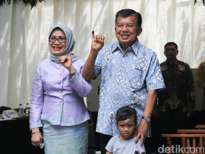 Saat JK Tebak-tebakan Hasil Hitung Cepat Pilkada DKI