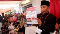 Pasangan Anies Rasyid Baswedan dan Sandiaga Salahuddin Uno keluar sebagai nama pertama yang disebutkan.