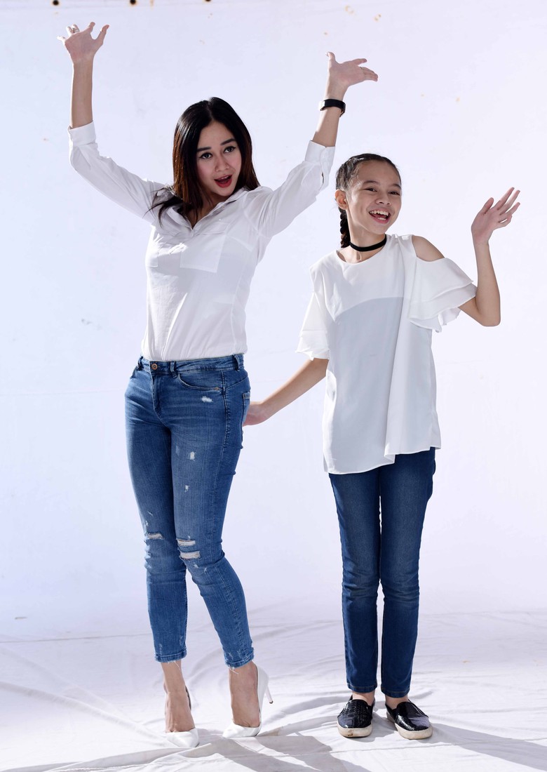 Avrilla Sigarlaki Bangga Bintangi Video Klip Lagu Anak Avrilla Sigarlaki Bangga Bintangi Video Klip Lagu Anak