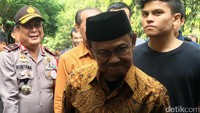 Habibie mengapresiasi penyelenggaraan Pilkada DKI putaran II yang berjalan kondusif. Keamanan Jakarta dalam proses Pilkada DKI putara kedua menjadi cerminan bangsa di mata dunia.