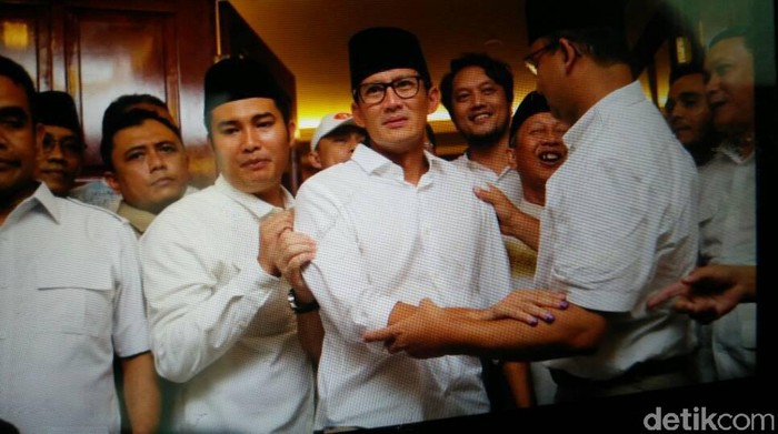 Saat Amien Rais Nyanyikan Lagu Bravo Prabowo