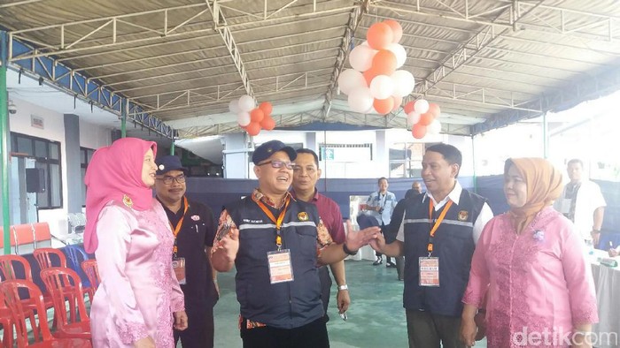 Dihiasi Balon-balon, Begini Suasana TPS Lapas Wanita Pondok Bambu