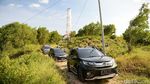Honda BR-V dan Toyota Sienta Kompak Nyungsep