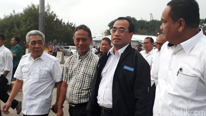 Libur Pilkada, Menhub Tinjau Kapal Roro di Pelabuhan Tanjung Priok