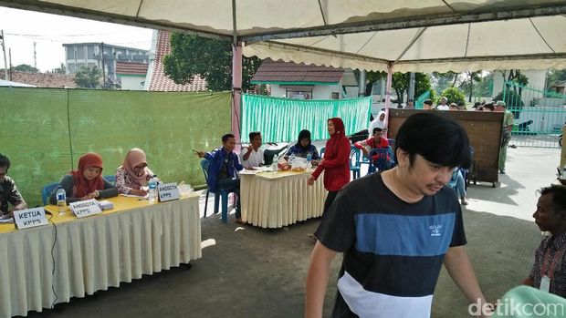 Antusiasme Warga Kampung Akuarium Nyoblos di 2 TPS
