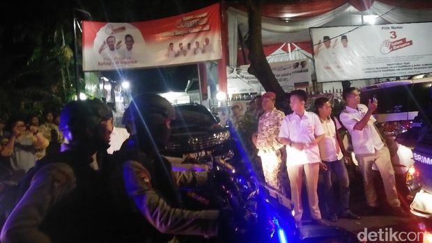TNI dan Polri jaga Posko Pemenangan Anies-Sandi