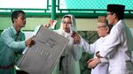 Sandi Sungkeman Sebelum Coblosan