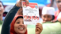 Di TPS 17, jumlah seluruh surat suara yaitu 356 dengan rincian Anies-Sandiaga mendapatkan 297 suara, sedangkan Ahok-Djarot meraih 57 suara, serta ada 2 surat suara yang dinyatakan tidak sah.