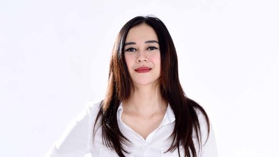 Cewek-cewek Seksi Suporter Ahok