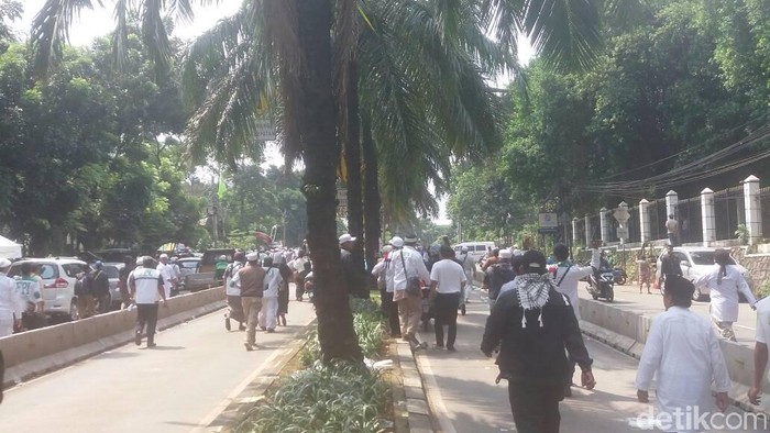 Ribut di Depan Kementan, Massa Bergerak Cari Provokator