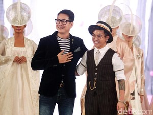 Makna Langkah di Balik Perayaan 25 Tahun Desainer Denny Wirawan