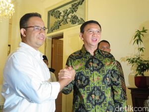 Beda Pengakuan Ahok dan Anies soal Komunikasi via WhatsApp