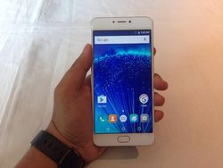 Si Seksi Luna G, Spek Tinggi Ramah di Kantong