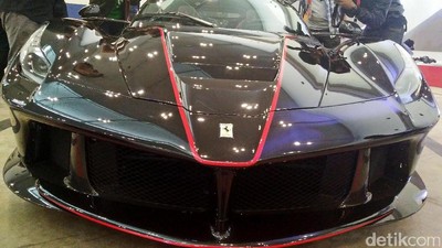 Supercar Ferrari Mendarat di Indonesia