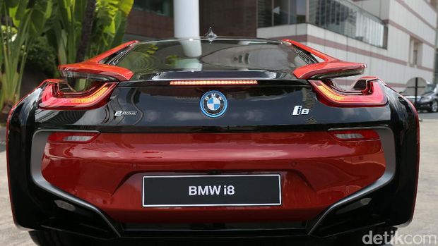 Ini Dia Pemilik Pertama Mobil  Sport  Hybrid BMW  di  Indonesia 