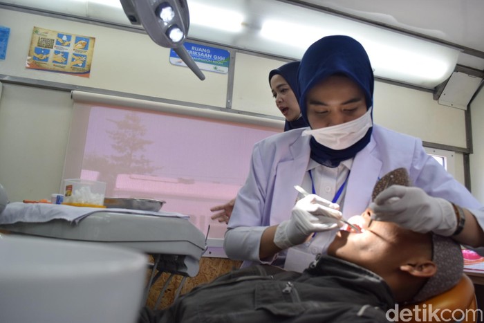 2 Gerbong Rail Clinic Layani Warga Cianjur
