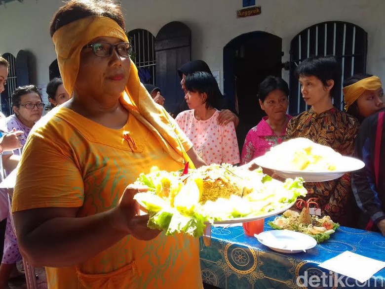 Menjaga Semangat Kartini dari Balik Jeruji Besi Menjaga Semangat Kartini dari Balik Jeruji Besi