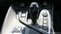 BMW i8 dirancang sebagai sports car plug-in hybrid yang menawarkan performa lincah, efisiensi luar biasa, serta distribusi berat yang nyaris mencapai 50:50.