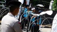 Sidang dihadiri massa pro dan kontra Ahok.