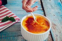 Mau Bikin Creme Brulee Praktis? Cukup Pakai Puding Kemasan dan Gula Pasir
