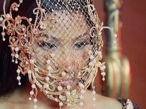 Rinaldy A. Yunardi Tertantang Ketika Rancang Topeng untuk Nicki Minaj