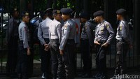 Pengamanan tersebut untuk mengantisipasi tindakan yang tidak diinginkan.
