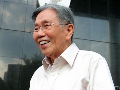 Mantan Menteri Koordinator Ekonomi Kwik Kian Gie menyambangi KPK, Kamis (20/4/2017). Dia mengaku memenuhi panggilan KPK berkaitan dengan kasus Bantuan Likuiditas Bank Indonesia (BLBI).