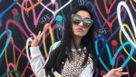 Pilih Mana? Gaya Raline Shah dan Millane Fernandez Saat Berlibur
