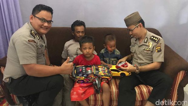 Polda Sumsel Beri Trauma Healing Keluarga Korban Penembakan Polisi