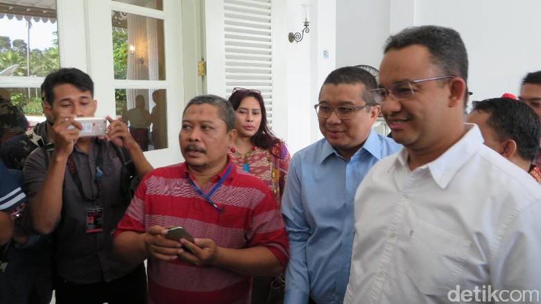 Erwin Aksa Ungkap Alasan Pinjamkan Helikopter untuk Anies Baswedan Erwin Aksa Ungkap Alasan Pinjamkan Helikopter untuk Anies Baswedan