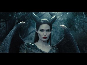 Riasan Angelina Jolie dalam Maleficent Salah Satu Makeup Effect Tersulit