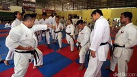 Sebanyak 180 karateka pemegang sabuk hitam mengikuti ajang ini.