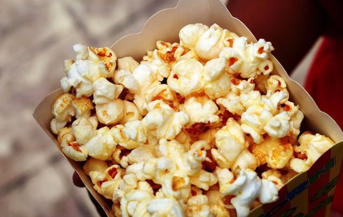 Sering Diledeki Anak Kecil Curhat Penjual Popcorn Bioskop Ini Viral