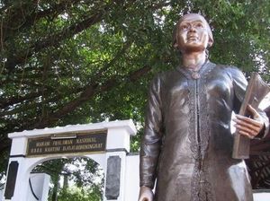 Sejarawan Luruskan Fitnah Kartini Pemuas Seks Belanda