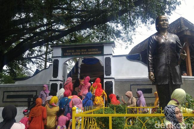 Mari Berziarah ke Makam Pejuang Emansipasi Wanita, RA Kartini