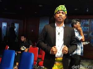 Arie Kriting Bicara Soal Prostitusi Online