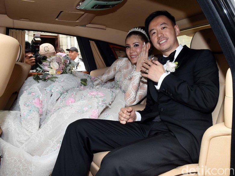 Nikahi Olga Lydia di Usia 40 Tahun, Aris: Nggak Ada Masalah! Nikahi Olga Lydia di Usia 40 Tahun, Aris: Nggak Ada Masalah!