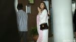 Kenakan Kaftan, Adik Adakan Pengajian di Kamar Jupe