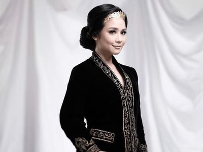 Gita Gutawa kala merayakan Hari Kartini.