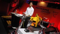 Sean baru saja menjalankan tugasnya menjadi test driver Toro Rosso di Bahrain. Dia masih akan menjadi pe tes yang dijalani Sean yakni Hongaria dan Abu Dhabi.