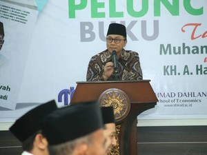 Utang Ketua MPR pada Hasyim Muzadi dan Janji Menunaikannya