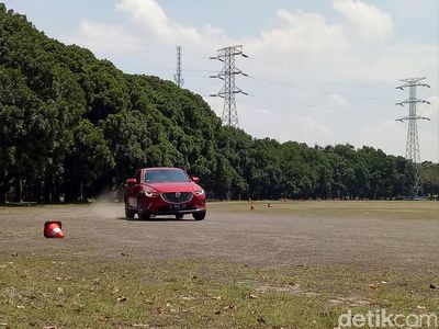 Uji Crossover Mazda CX-3