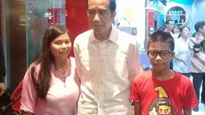 Jokowi Makan Siang di Grand Indonesia