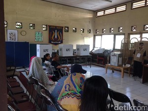 Pemungutan Suara Ulang di TPS 19 Pondok Kelapa Digelar