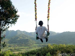 Nikmati Long Weekend dengan Berfoto di Punthuk Setumbu