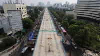 Penampakan terkini proyek Mass Rapid Transit (MRT) di Jalan Sisingamangaraja, Jakarta Selatan.